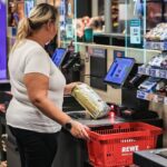 Selbstbedienungskassen in einem Supermärkten